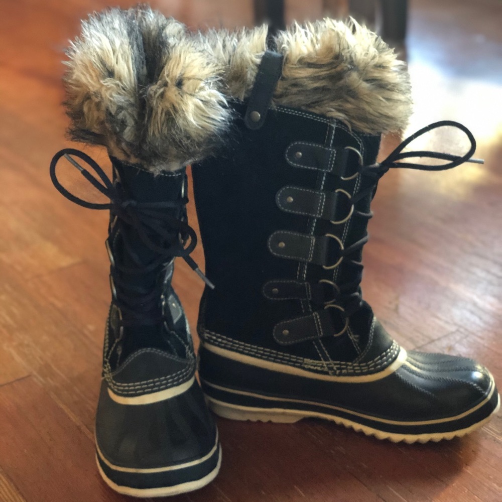 Sorel Joan of Arctic Snow Boots 9 *reserved*